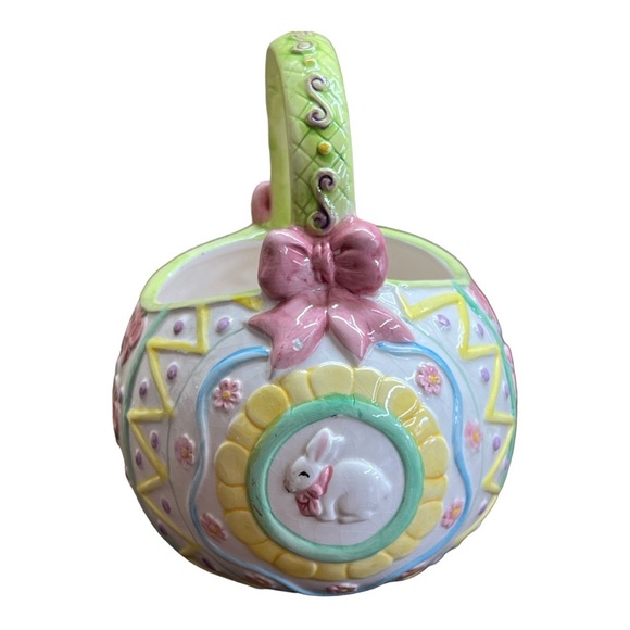 Vintage Ceramic Easter Basket Decor - Picture 4 of 7